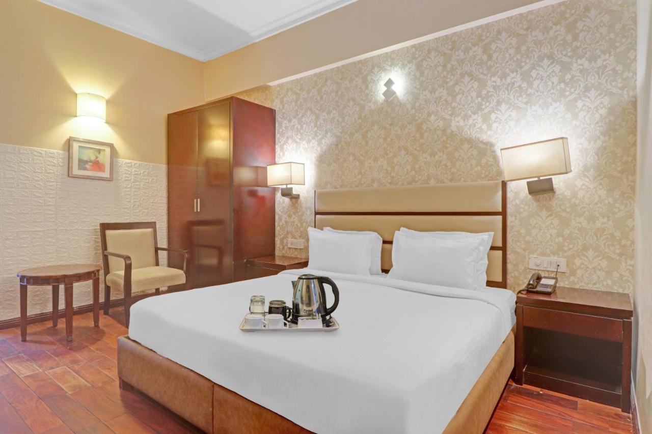 Oyo Townhouse 934 L'Elegant Hotel & Banquetby Ace Manor Ghaziabad Dış mekan fotoğraf