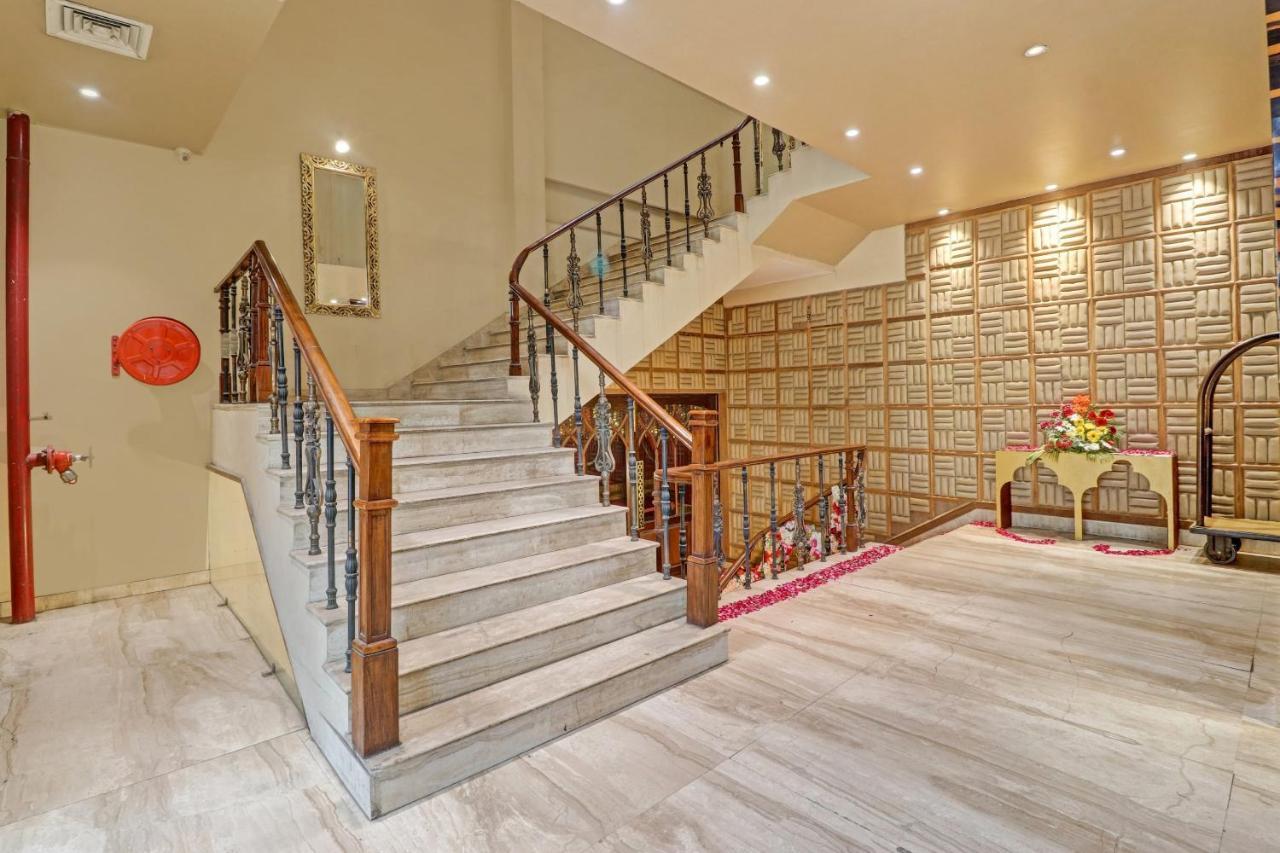 Oyo Townhouse 934 L'Elegant Hotel & Banquetby Ace Manor Ghaziabad Dış mekan fotoğraf