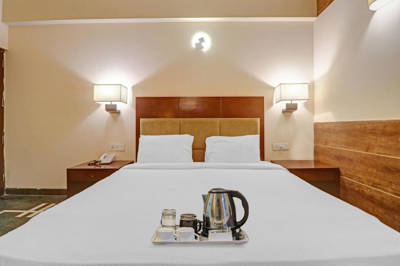 Oyo Townhouse 934 L'Elegant Hotel & Banquetby Ace Manor Ghaziabad Dış mekan fotoğraf